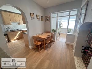 Breakfast Kitchen- click for photo gallery